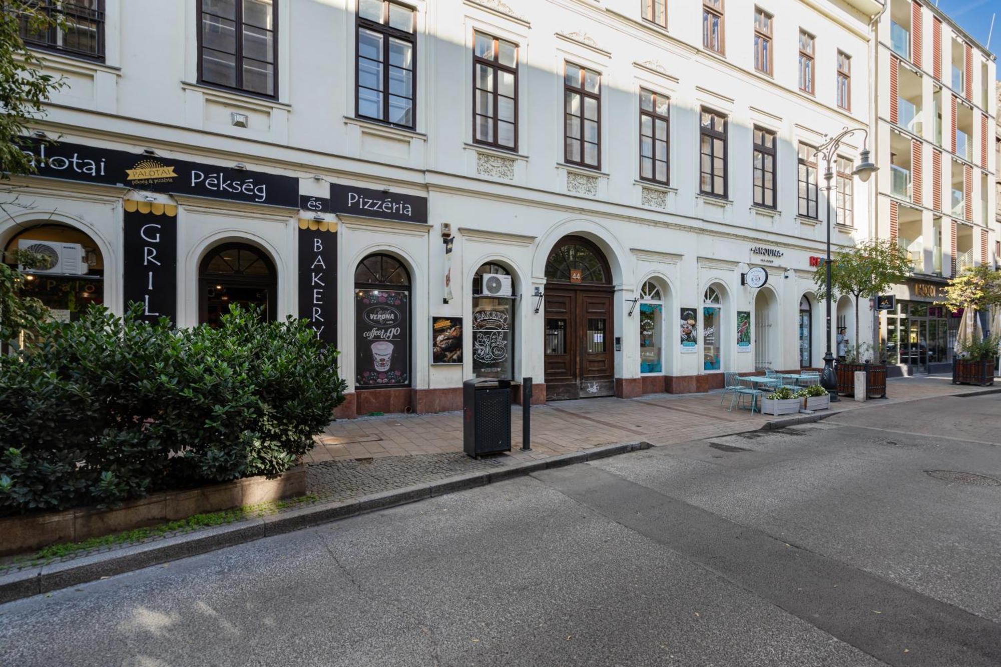 Kiraly 44 Luxury Apartment With Free Parking Budapeste Exterior foto