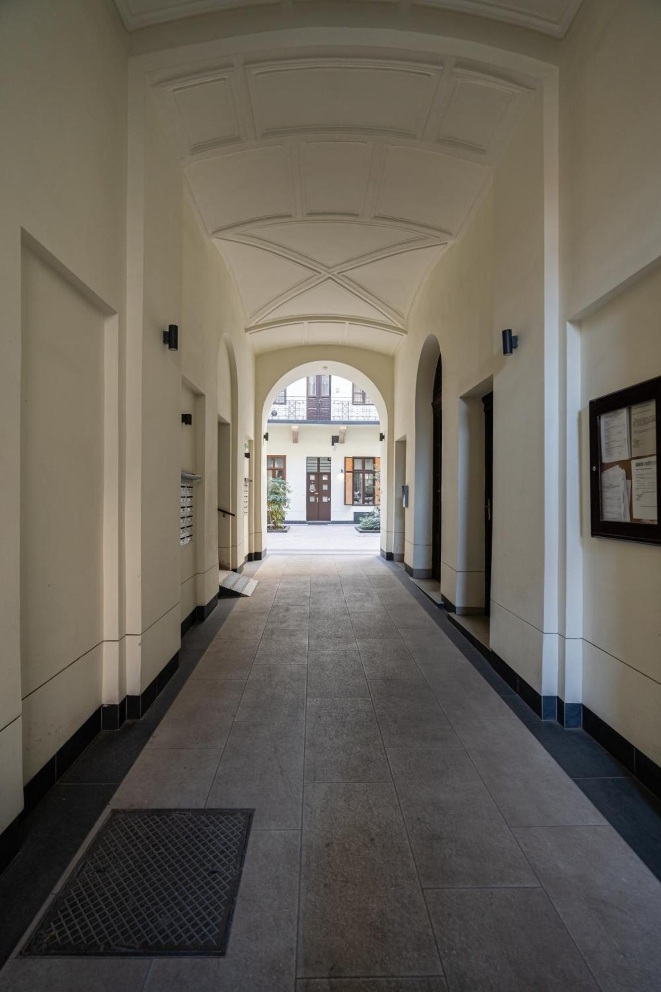 Kiraly 44 Luxury Apartment With Free Parking Budapeste Exterior foto